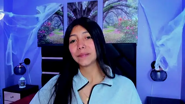 Snapshot of KimberlyVillaLobos chatting on 4, 11, 2025 KimberlyVillaLobos online show from 4, 11, 2025