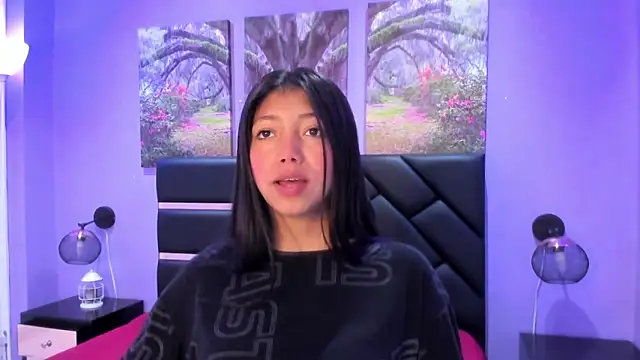 Snapshot of KimberlyVillaLobos chatting on 17, 11, 2025 KimberlyVillaLobos online show from 17, 11, 2025