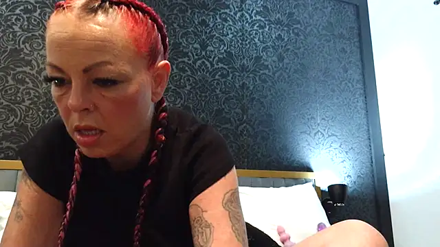 Snapshot of rileyraerhoads chatting on 20, 10, 2025 rileyraerhoads online show from 20, 10, 2025