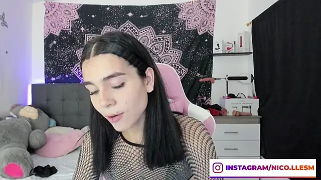 jade dakota   online show from 22, 1, 2025