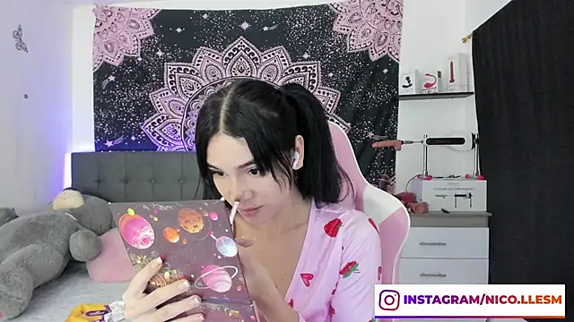 jade dakota   online show from 23, 1, 2025