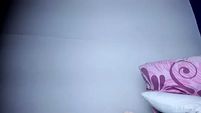 skinnycollins1 online show from 3, 10, 2025