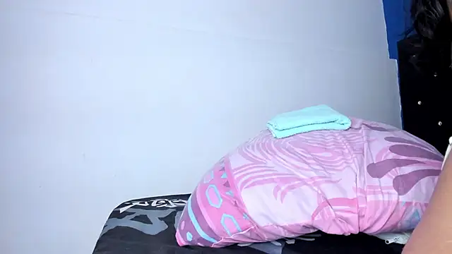 skinnycollins1 online show from 4, 10, 2025