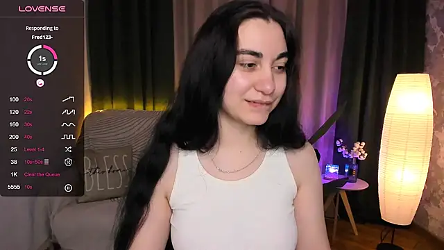 hannacheekss  online show from 7, 12, 2024