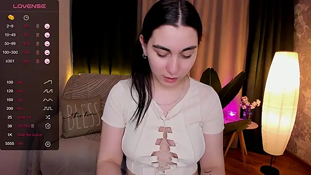 hannacheekss  online show from 10, 3, 2025
