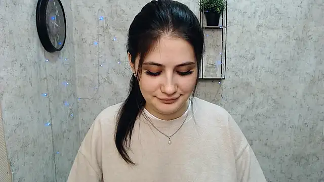 AliceSexyyy  online show from 29, 1, 2025