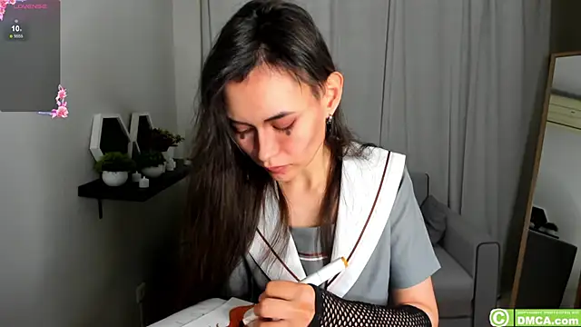 Emily Strikeee online show from 7, 12, 2024