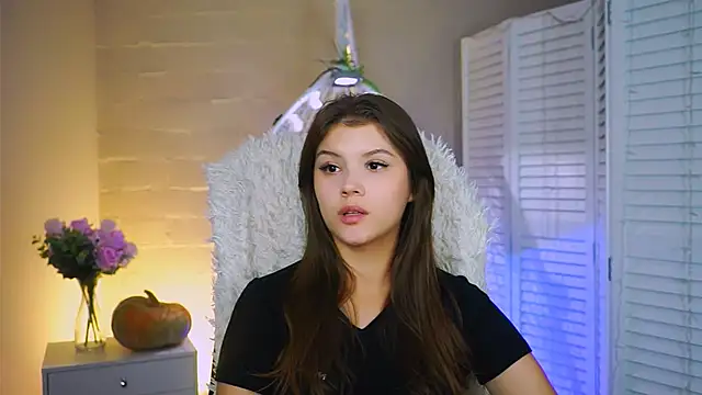 Snapshot of EvaThopson chatting on 4, 11, 2025 EvaThopson online show from 4, 11, 2025