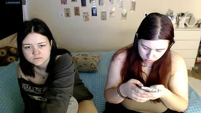 Snapshot of BettyandRich_ chatting on 24, 10, 2025 BettyandRich online show from 24, 10, 2025