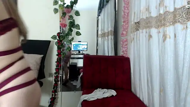 Madam dali online show from 5, 2, 2025