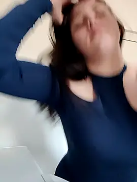 leeya lee online show from 26, 2, 2025