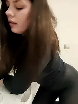 leeya lee online show from 22, 3, 2025