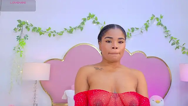 NahiaraReina online show from 3, 12, 2025