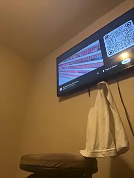 Snapshot of GoodGirlLover13 chatting on 8, 3, 2025 GoodGirlLover13 online show from 8, 3, 2025