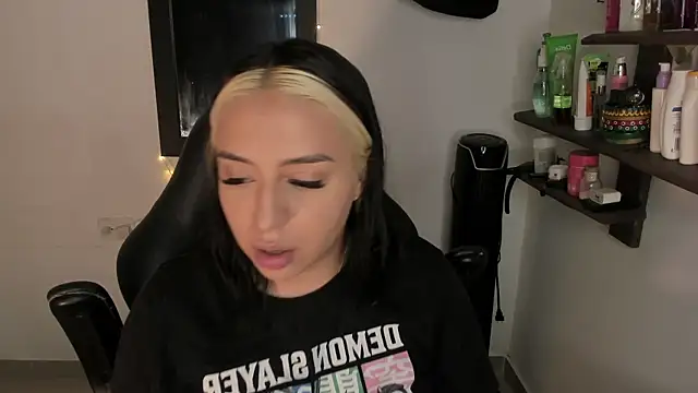 AnnikaMerliahh  online show from 7, 1, 2026