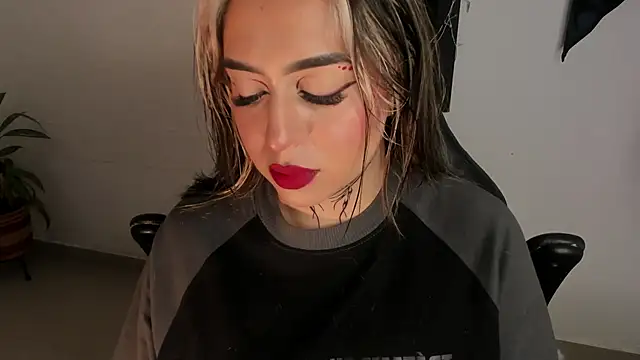 AnnikaMerliahh  online show from 18, 1, 2026