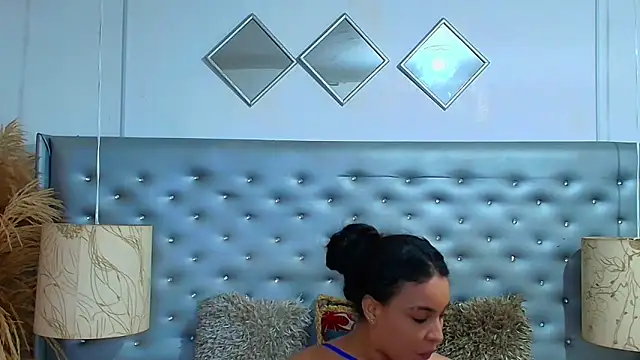 Snapshot of EileenBenzon chatting on 20, 10, 2025 EileenBenzon online show from 20, 10, 2025