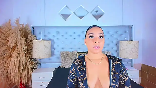 Snapshot of EileenBenzon chatting on 29, 10, 2025 EileenBenzon online show from 29, 10, 2025