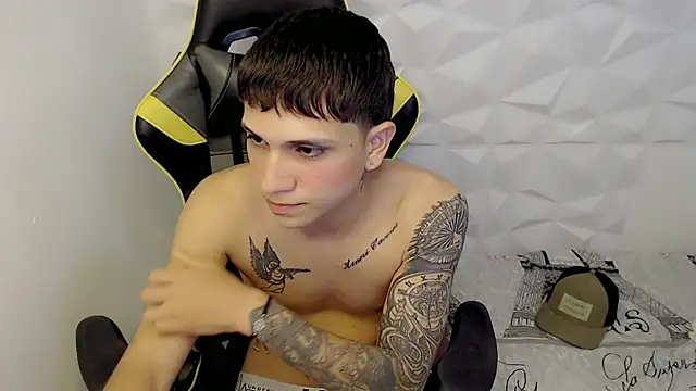 Brayan lopezz online show from 25, 1, 2025