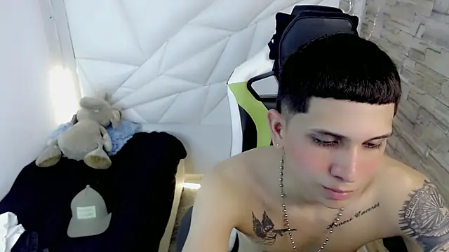 Brayan lopezz online show from 3, 2, 2025