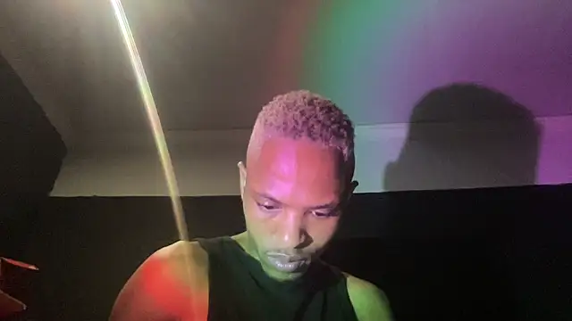 Snapshot of BlueIceCube chatting on 14, 10, 2025 BlueIceCube online show from 14, 10, 2025