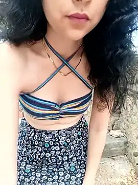 sweet outdoor charm online show from 19, 9, 2025