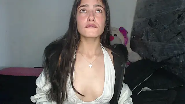 Snapshot of skinny_sweet2411 chatting on 2, 3, 2026 skinny sweet2411 online show from 2, 3, 2026