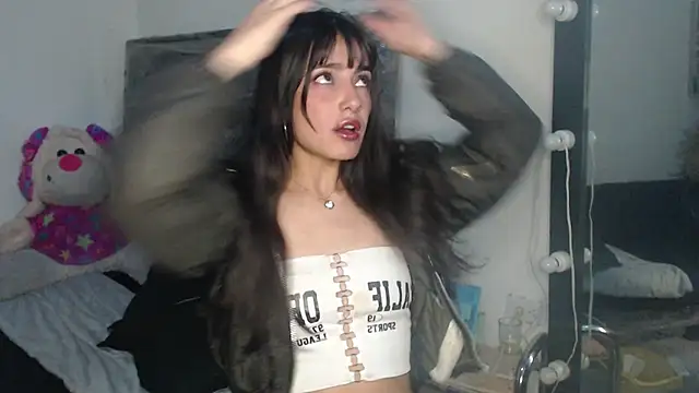 Snapshot of skinny_sweet2411 chatting on 12, 3, 2026 skinny sweet2411 online show from 12, 3, 2026