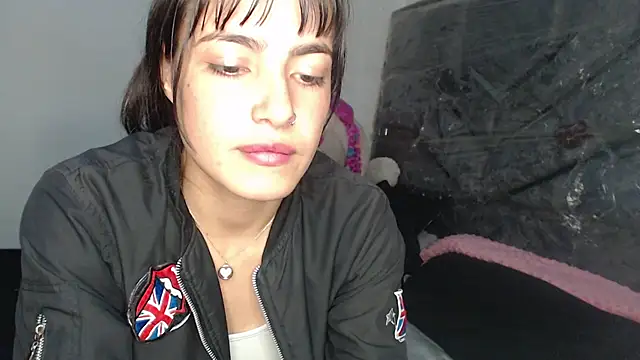 Snapshot of skinny_sweet2411 chatting on 17, 3, 2026 skinny sweet2411 online show from 17, 3, 2026