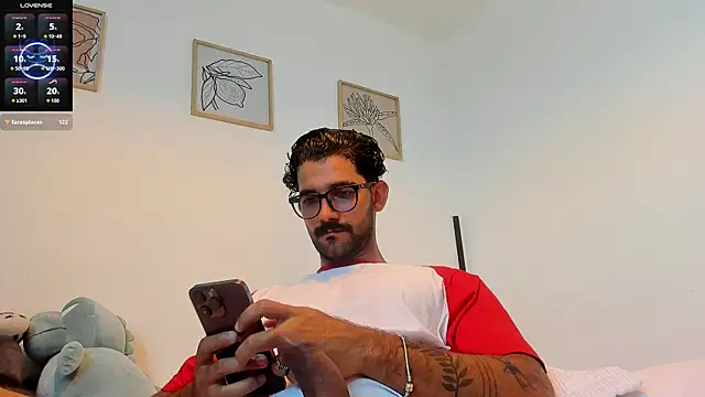 Snapshot of sexyasaf1018 chatting on 21, 10, 2025 sexyasaf1018 online show from 21, 10, 2025
