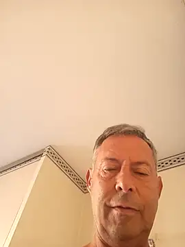 Snapshot of ActifBoy06 chatting on 1, 10, 2025 ActifBoy06 online show from 1, 10, 2025