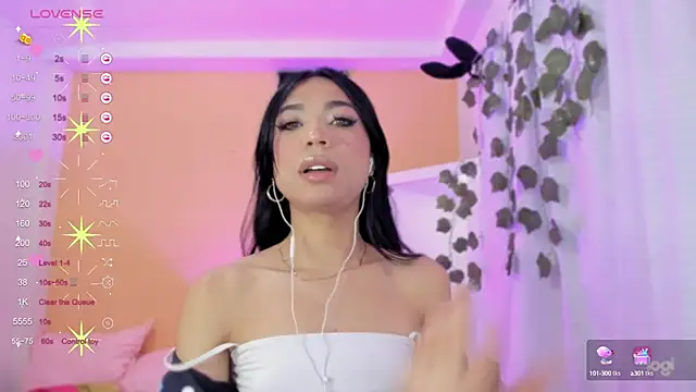 Snapshot of AndreaSweet_ chatting on 4, 2, 2025 AndreaSweet  online show from 4, 2, 2025