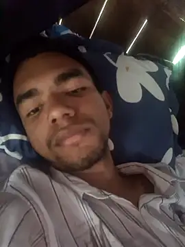 Reynold2608 online show from 2, 12, 2025