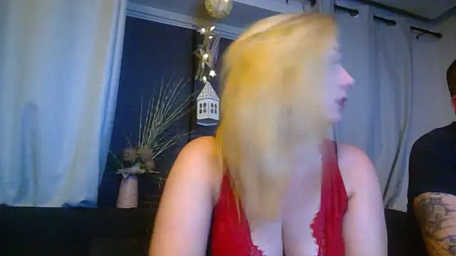 Snapshot of DevilsAngel13 chatting on 21, 11, 2025 DevilsAngel13 online show from 21, 11, 2025