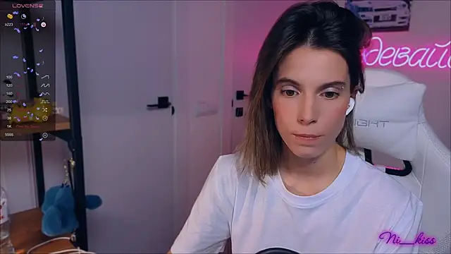  ni kiss online show from 17, 9, 2025