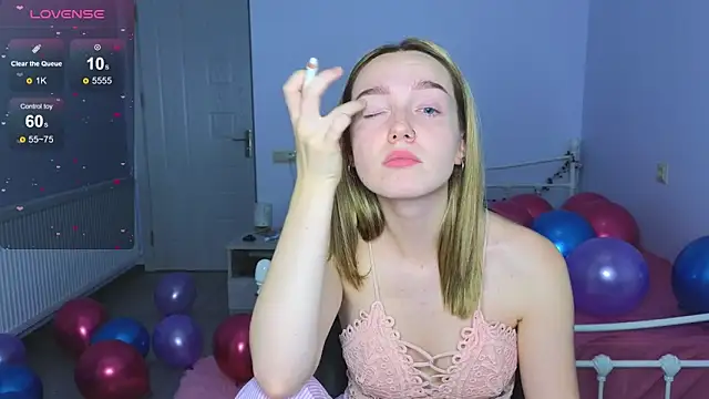 Wild Sophie  online show from 26, 11, 2025