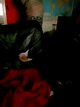 Snapshot of Ozomitro chatting on 5, 3, 2025 Ozomitro online show from 5, 3, 2025