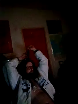 Snapshot of Ozomitro chatting on 5, 3, 2025 Ozomitro online show from 5, 3, 2025