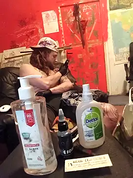 Snapshot of Ozomitro chatting on 11, 11, 2025 Ozomitro online show from 11, 11, 2025