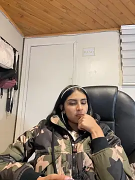 Hilary pinkk online show from 31, 10, 2025