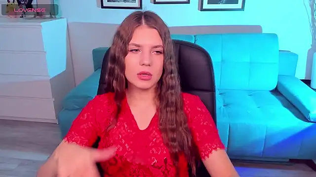 Snapshot of BellaSweetHeart chatting on 24, 10, 2025 BellaSweetHeart online show from 24, 10, 2025