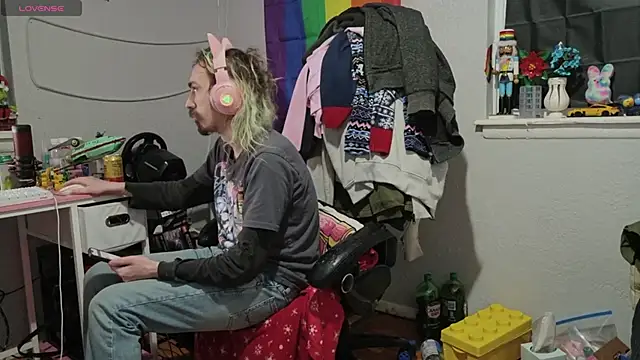 tallnerdyguy online show from 7, 2, 2026