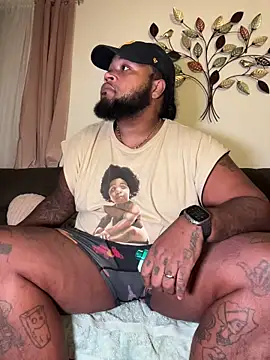 Snapshot of Pap1_Champo chatting on 12, 11, 2025 Pap1 Champo online show from 12, 11, 2025