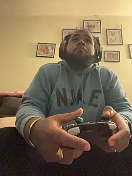 Snapshot of Pap1_Champo chatting on 14, 11, 2025 Pap1 Champo online show from 14, 11, 2025