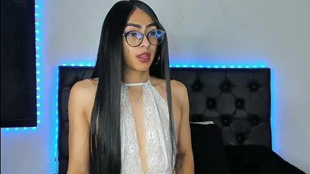 Skyler  blue4 online show from 12, 1, 2025