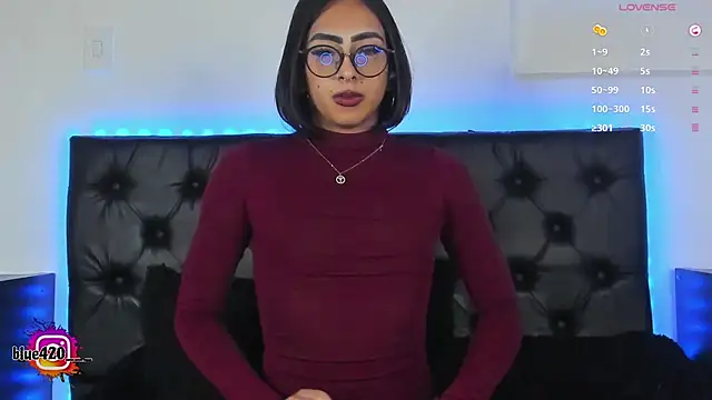 Skyler  blue4 online show from 26, 1, 2025