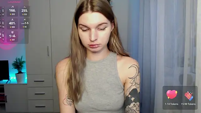 Snapshot of lounahyan chatting on 24, 11, 2025 lounahyan online show from 24, 11, 2025