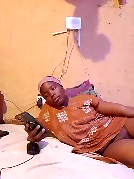 Snapshot of QUEEN-NAIMA chatting on 2, 11, 2025 QUEEN-NAIMA online show from 2, 11, 2025