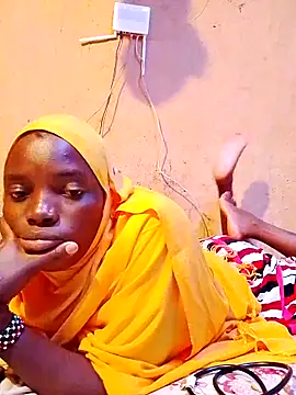 Snapshot of QUEEN-NAIMA chatting on 14, 11, 2025 QUEEN-NAIMA online show from 14, 11, 2025