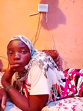 Snapshot of QUEEN-NAIMA chatting on 15, 11, 2025 QUEEN-NAIMA online show from 15, 11, 2025